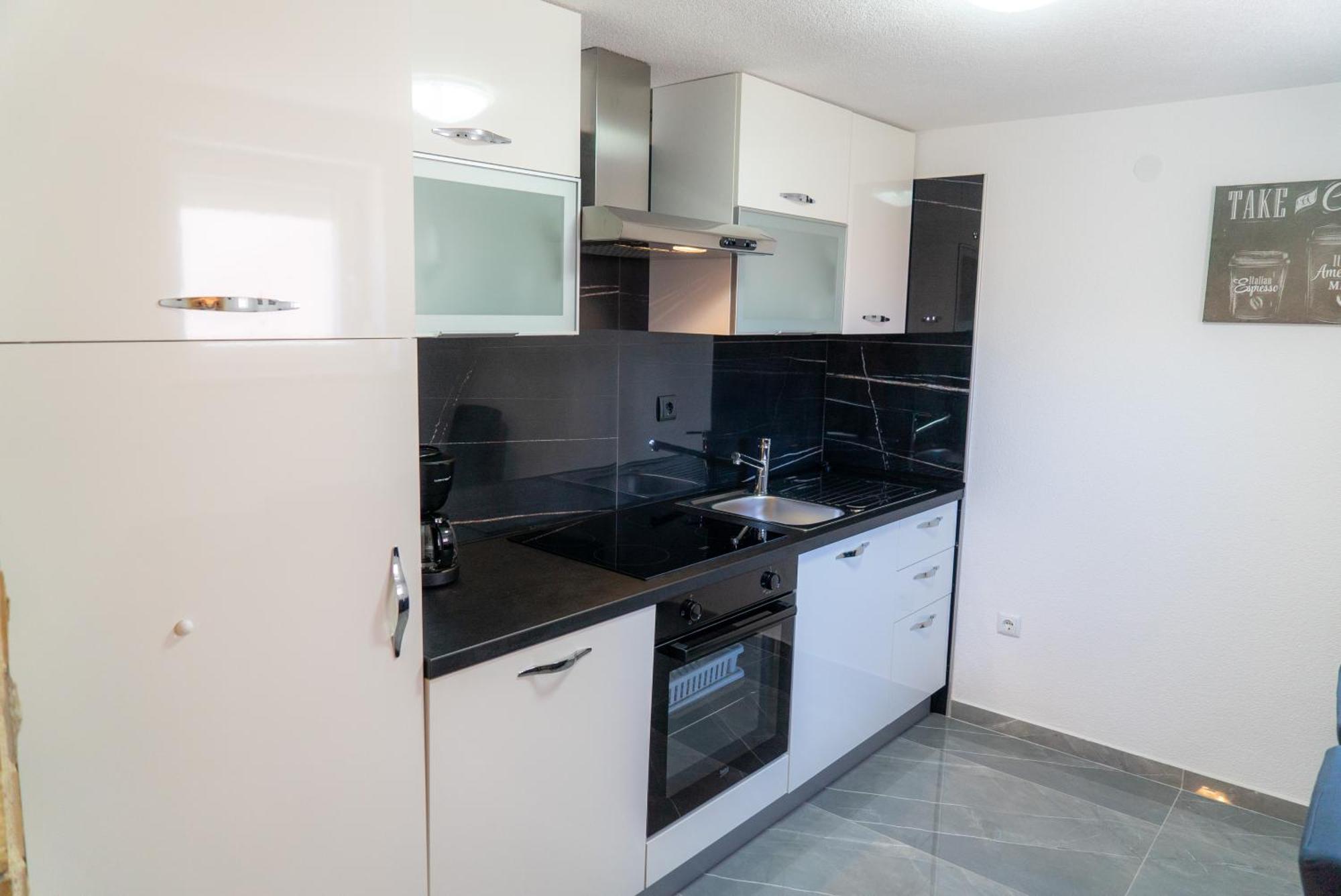 Apartments Zubcic Tisno Extérieur photo