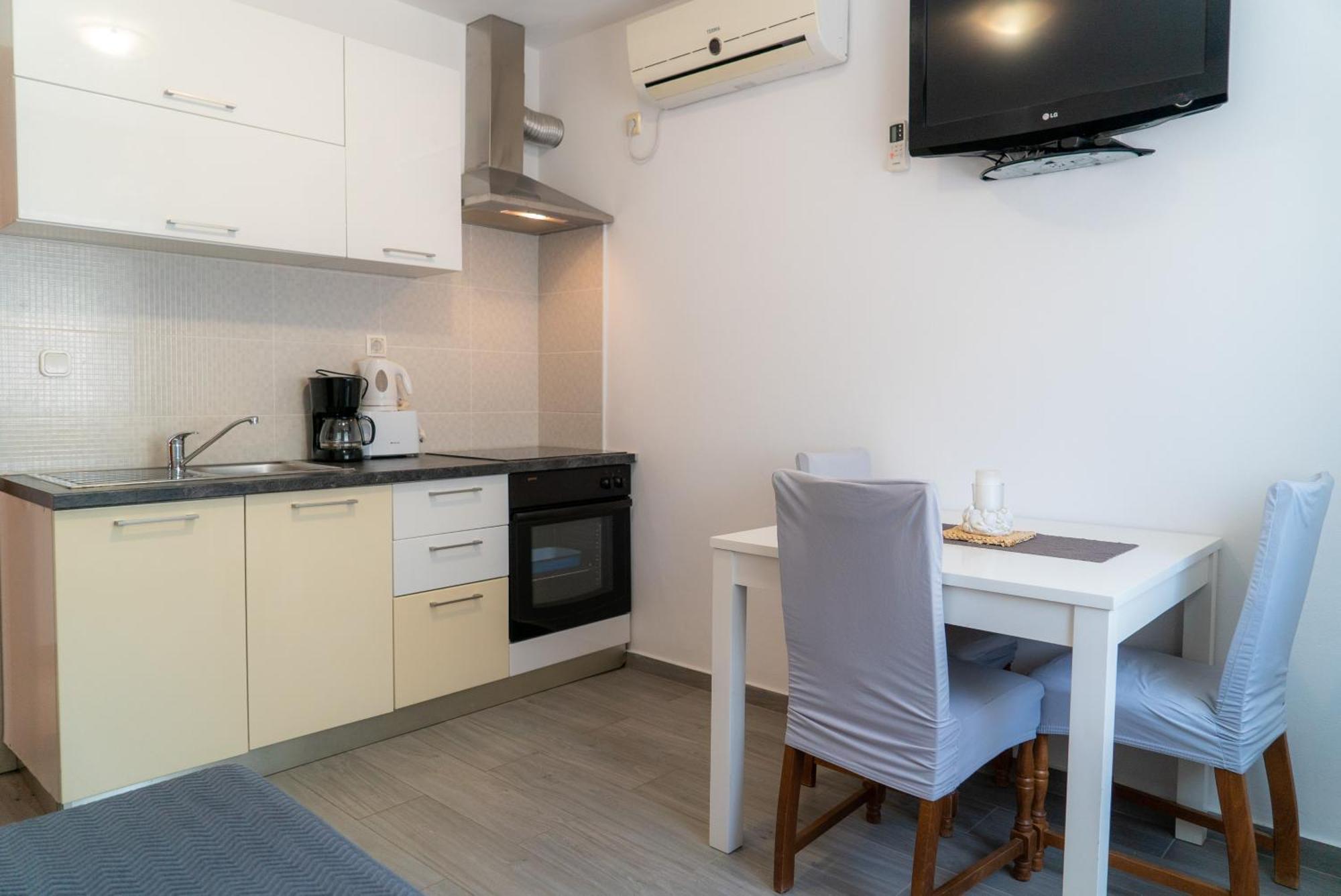 Apartments Zubcic Tisno Extérieur photo