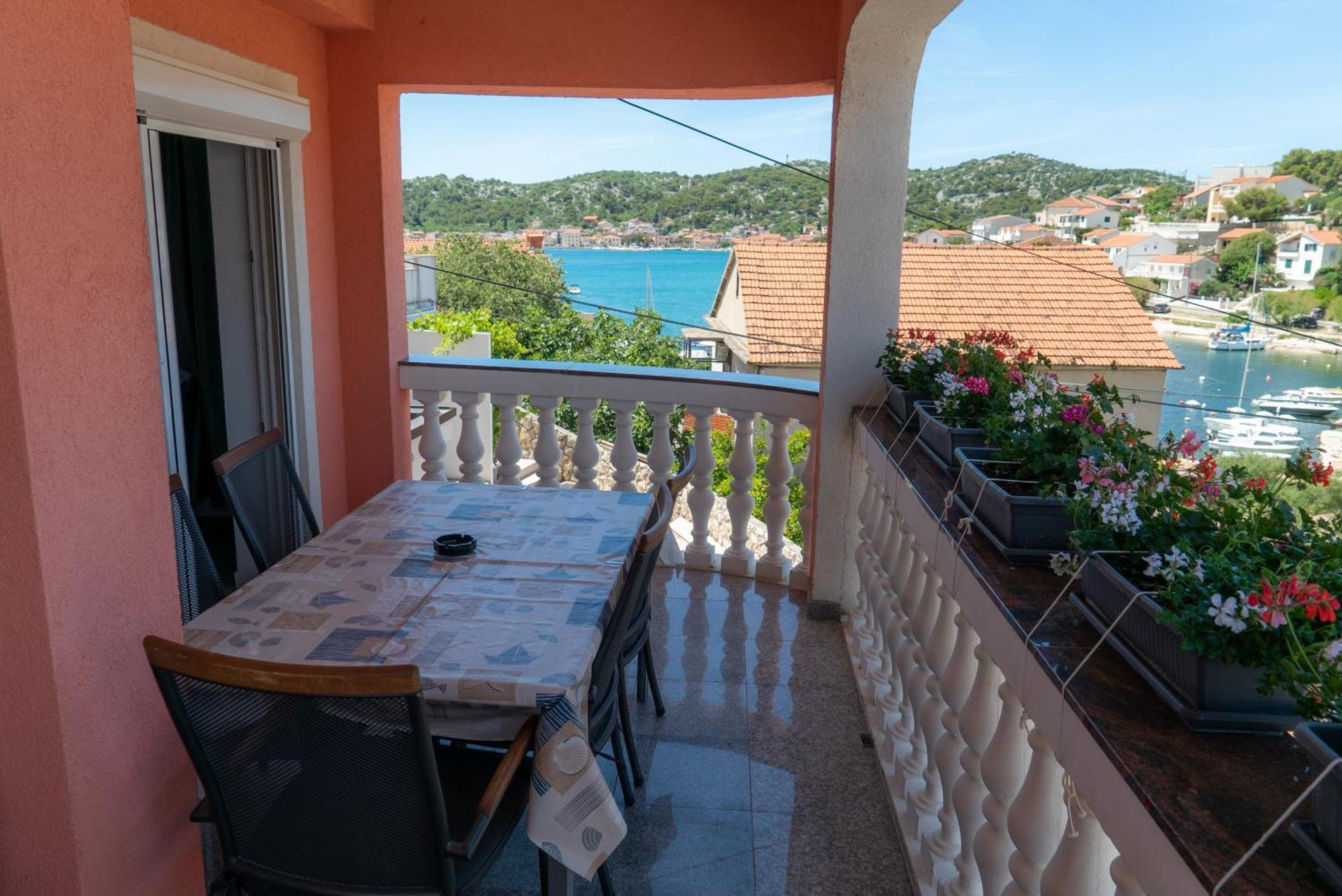 Apartments Zubcic Tisno Extérieur photo